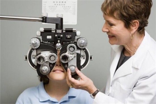 易视康视力保健加盟